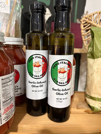 Garlic-Infused Olive Oil - Vero Italiano
